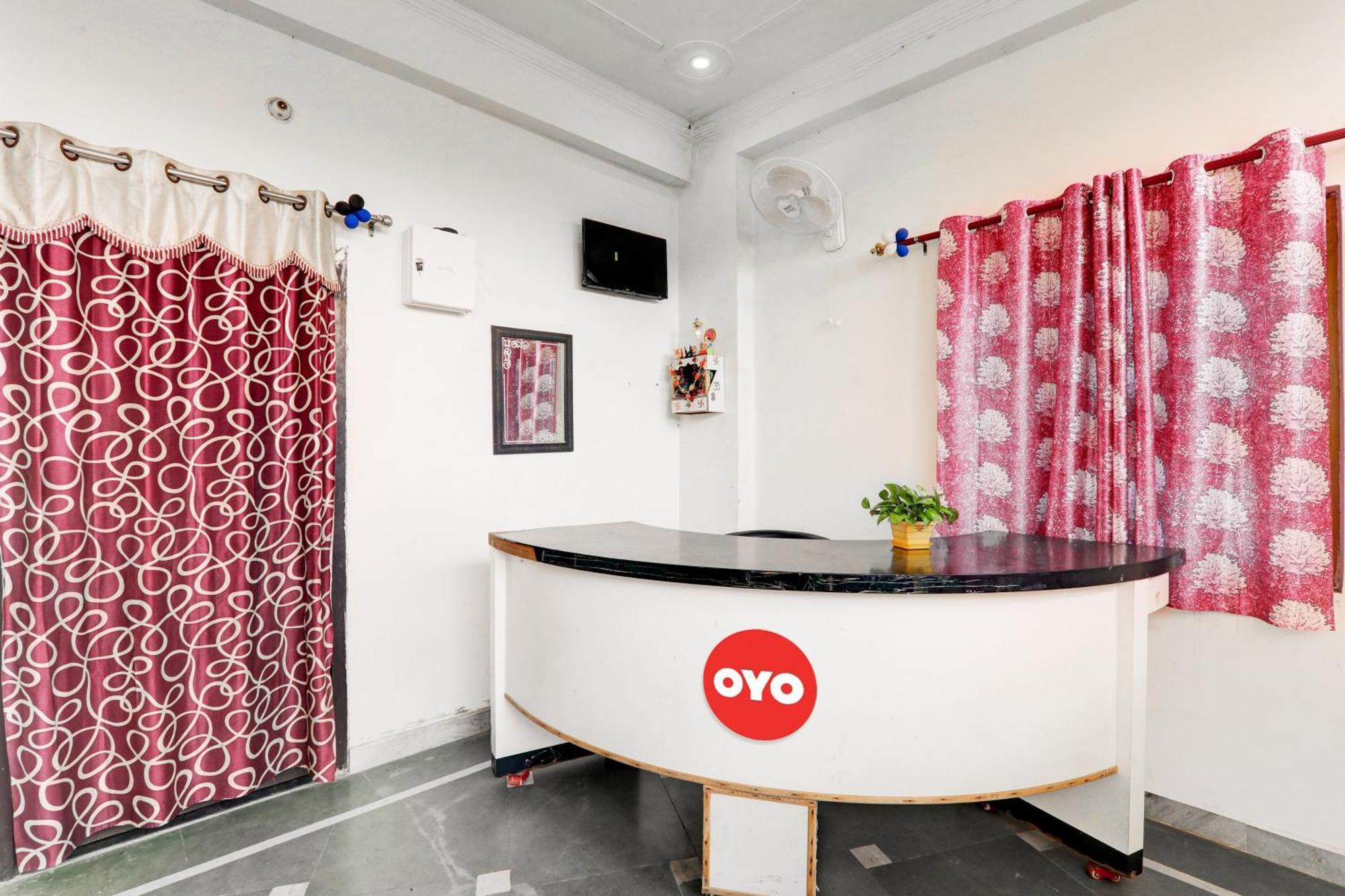 Oyo Flagship Shine Hotel Chinhat Exterior photo